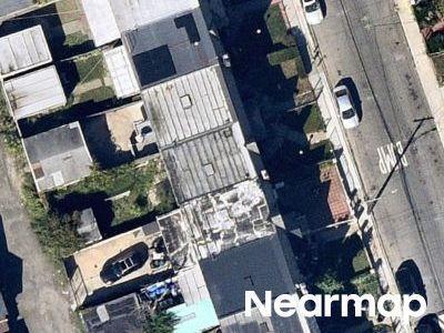 Th St, Saint Albans, Preforeclosure Single-family Home