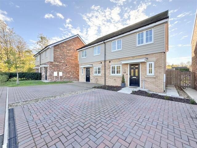 Maple Avenue, Throckley, 3 Bedroom Semi-detached