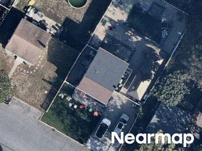 Cherubina Ln, North Babylon, Preforeclosure Single-family Home