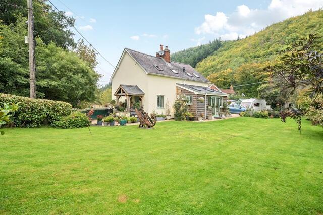 Knighton, Powys, 2 Bedroom Detached