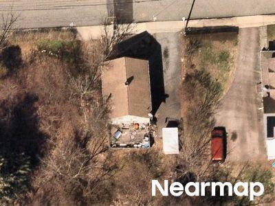 Evergreen Ave, New London, Preforeclosure Single-family Home