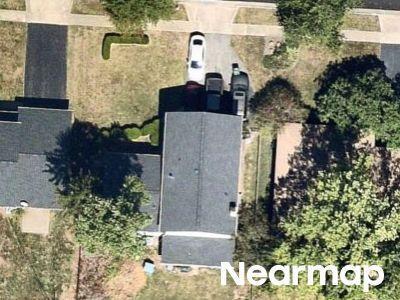 Maplewood Dr, Columbus, Preforeclosure Single-family Home