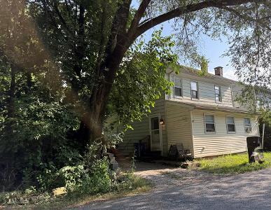 Water St, Reading, Preforeclosure Single-family Home