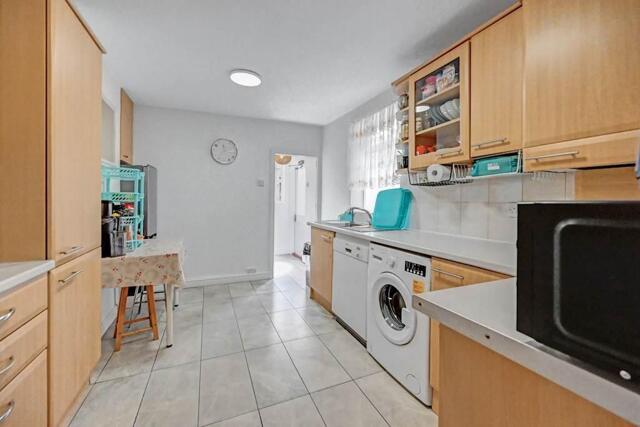 Meeson Road, London, 4 Bedroom Terraced