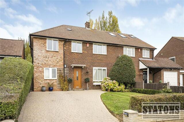 Bulls Lane, Welham Green, 4 Bedroom Semi-detached