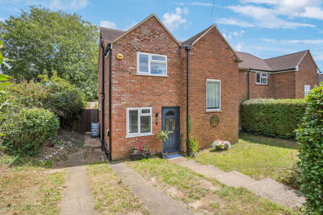 Edinburgh Avenue, Mill End, 4 Bedroom Semi-detached