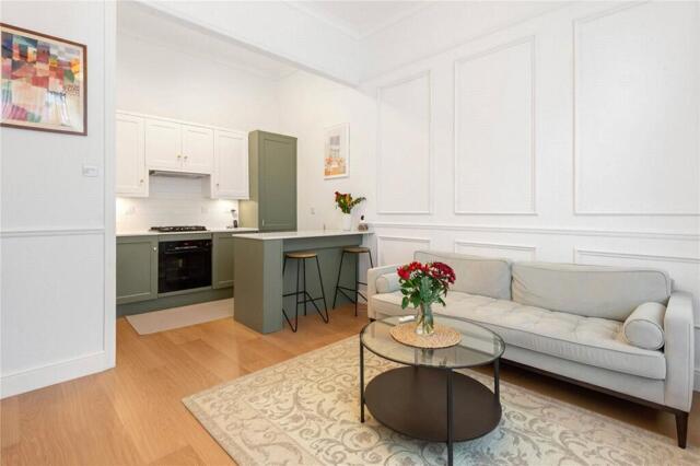 St. Leonards Road, London, 2 Bedroom Apartment