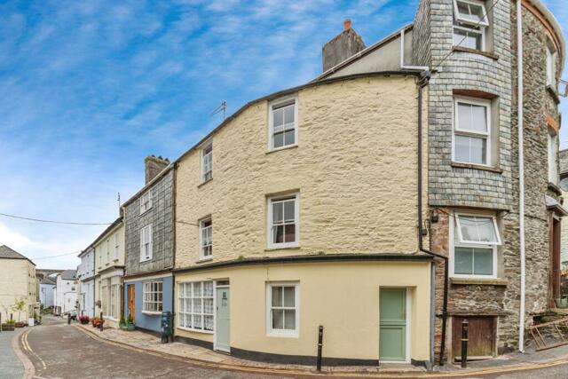 Fore Street, Calstock, 3 Bedroom Terraced