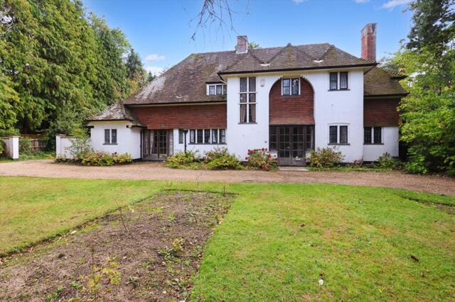 Blackhills, Esher, 4 Bedroom Detached