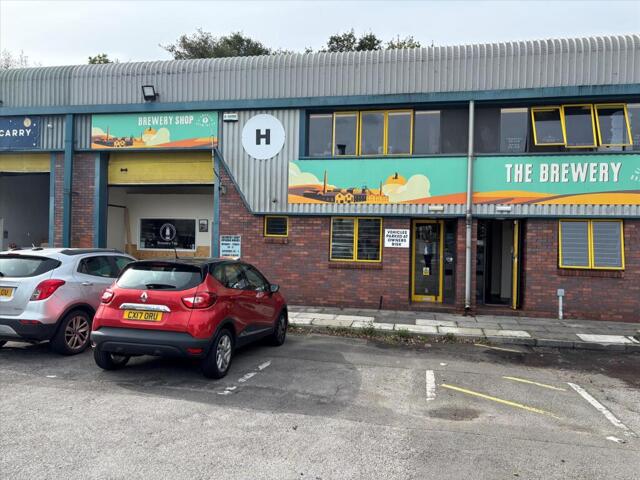 Llantrisant, Llantrisant Business Park, Pontyclun, Distribution Warehouse To