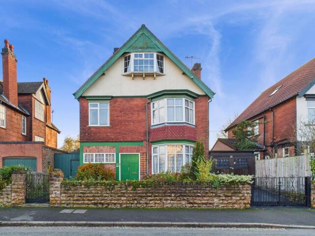 Compton Road, Sherwood, 5 Bedroom Detached