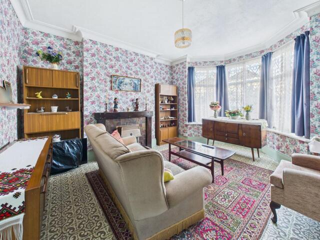 Compton Road, Sherwood, 5 Bedroom Detached