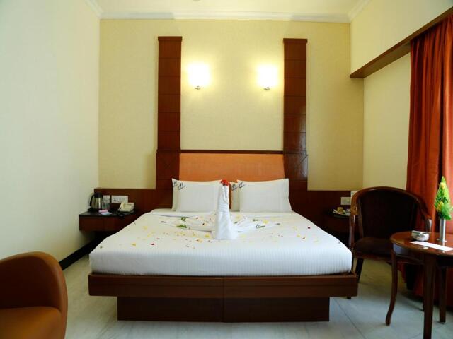 Black No:,plot No: E Road, Chennai, Hotel Chennai Deluxe