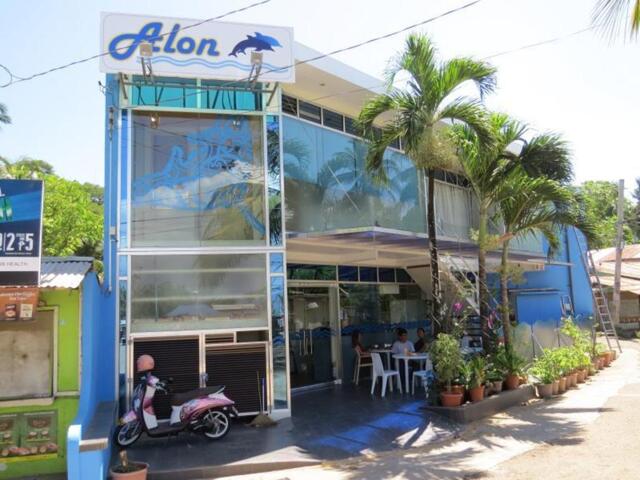 Del Pilar Street, Palawan, Alon Travelers Lodge