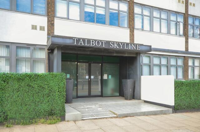 Imperial Drive, Harrow, Studio Flat For