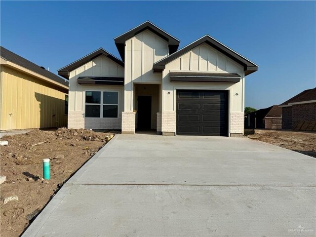 W Th St, Mission, Home For Sale