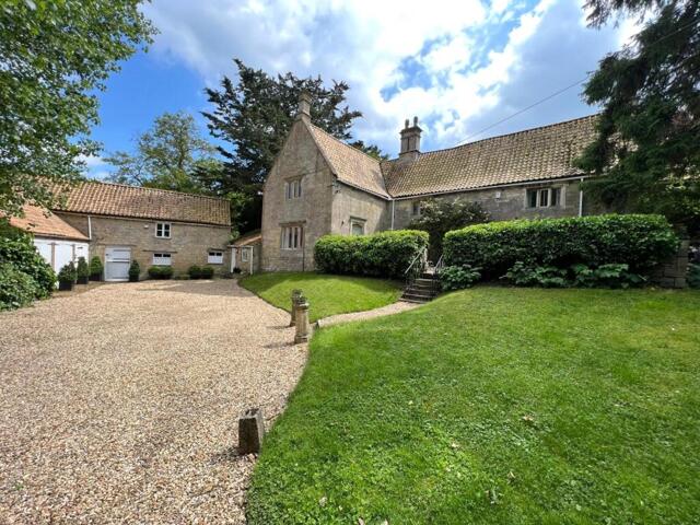 Castle Bytham, High Street, Grantham, 7 Bedroom Detached