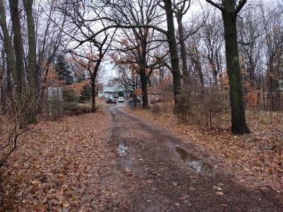 Lakelawn Dr, Lindstrom, Foreclosure Single-family Home