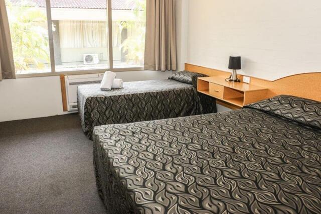 Toohey Road, Brisbane, Salisbury Hotel Motel