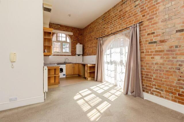 Marhill Road, Carlton, 2 Bedroom Ground