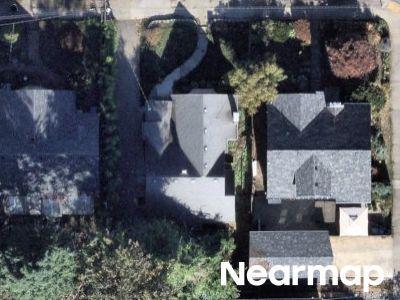 E Burnside St, Portland, Preforeclosure Single-family Home
