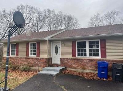 Clayton Rd, Danbury, Foreclosure Single-family Home