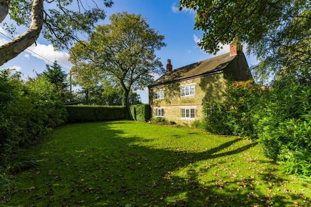 Green Lane, Eccleston, 3 Bedroom Farm
