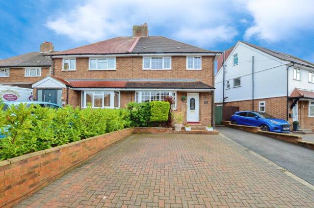 St. Marys Road, Uxbridge, 3 Bedroom Semi-detached