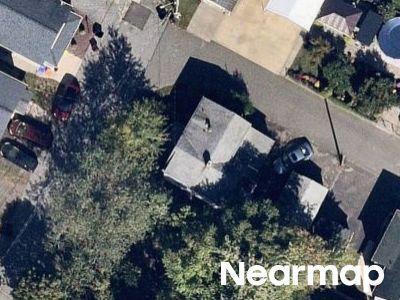 Bristol St, Wallingford, Preforeclosure Single-family Home