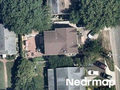 Denton Ave, New Hyde Park, Preforeclosure Single-family Home