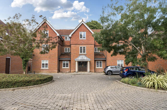 Wychwood Place, Winchester, 2 Bedroom Flat