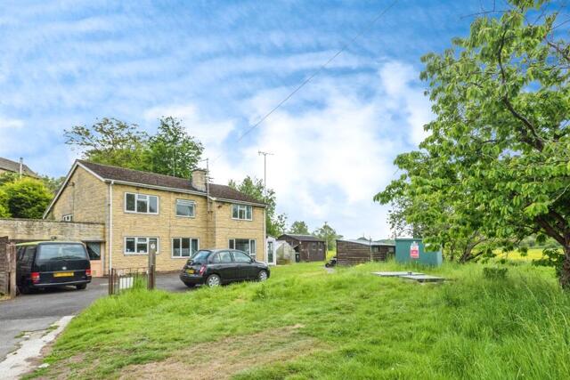 The Fordways, Crawley, 3 Bedroom Semi-detached