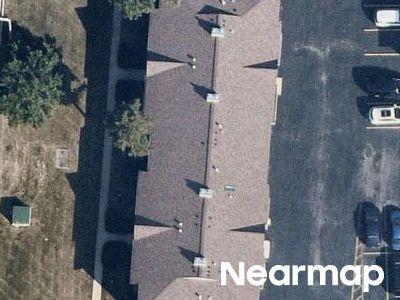 S Washington St, Naperville, Preforeclosure Single-family Home