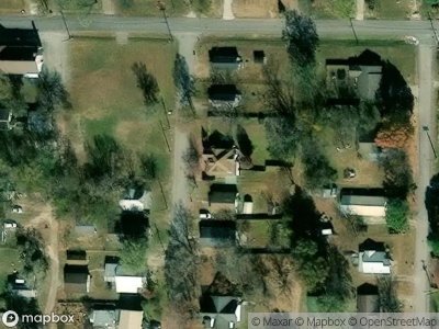 N Carter Ave, Lincoln, Preforeclosure Single-family Home
