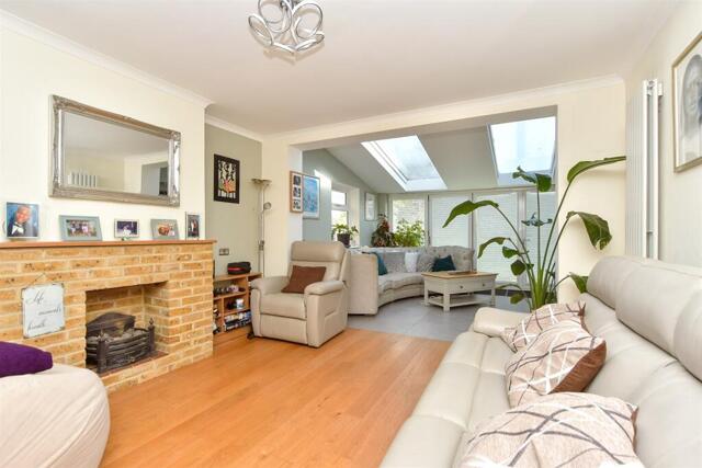 London Road, Sittingbourne, 4 Bedroom Detached