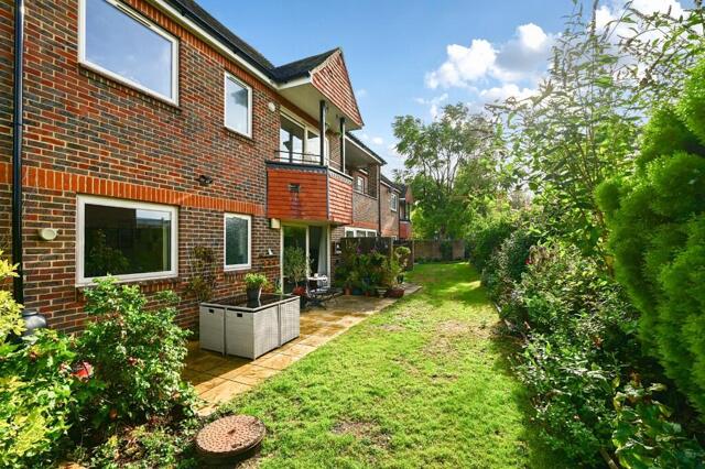 Oaklands, Yateley, 2 Bedroom Ground Oaklands, Yateley, 2 Bedroom Ground