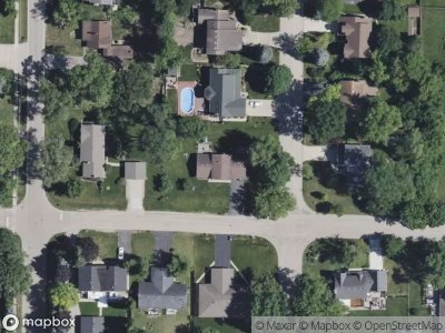 Grandview Ave, Gurnee, Preforeclosure Single-family Home