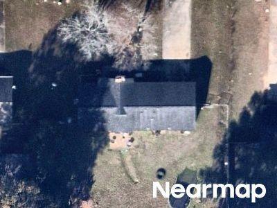 Blossom Dr, Ozark, Preforeclosure Single-family Home