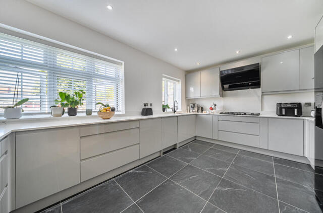Kenwood Drive, Beckenham, 6 Bedroom Detached