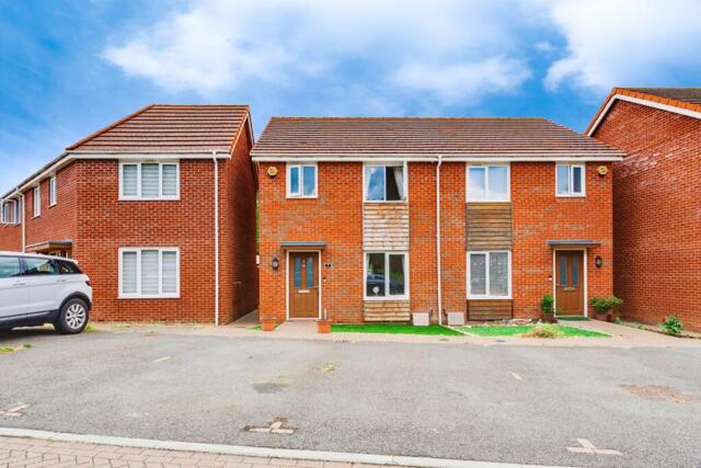 Fourier Grove, Dartford, 3 Bedroom Semi-detached