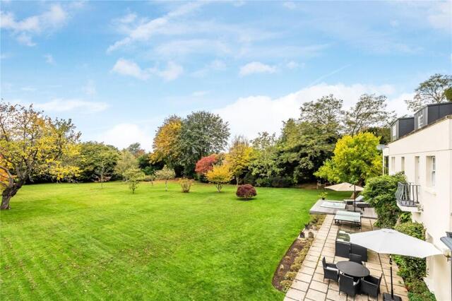 Limpsfield Chart, Kent Hatch Road, Oxted, 5 Bedroom Detached