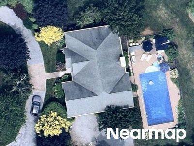 Peconic View Ct, Southampton, Preforeclosure Single-family Home