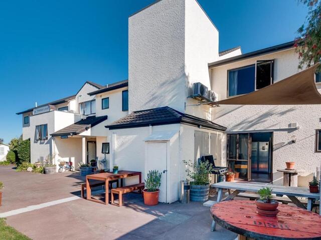 Tait Drivegreenmeadows, Napier, Parkside Lodge, Entire Tait Drivegreenmeadows, Napier, Parkside Lodge, Entire