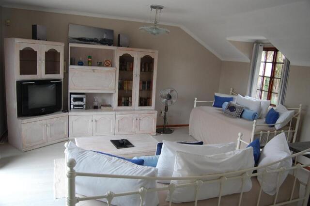 Maple Road  Cnr Silver Tree Street    Kyalami   Midrand, Johannesburg, Maple Manor Guest