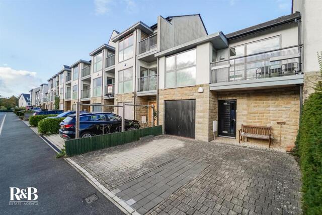 Mill Lane, Halton, 2 Bedroom Town