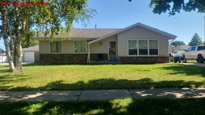 S Austin St, Oak Creek, Preforeclosure Single-family Home