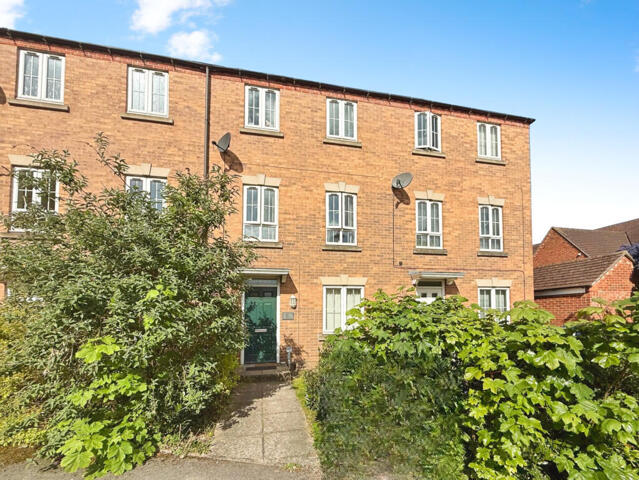 Denbigh Avenue, Worksop, 4 Bedroom Town