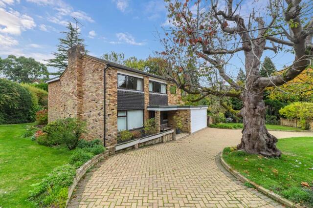 Eghams Wood Road, Beaconsfield, 5 Bedroom Detached