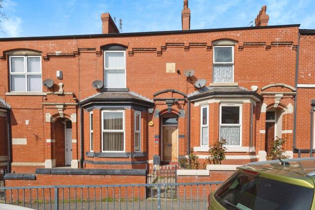 Mossley Road, Ashton-under-lyne, 3 Bedroom Terraced