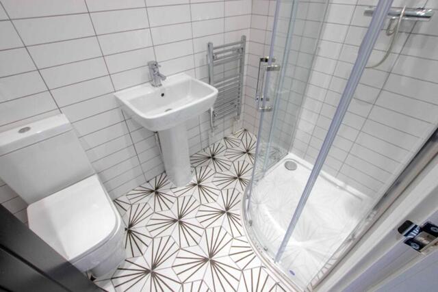 Wilkinson Avenue, Beeston, 5 Bedroom Town